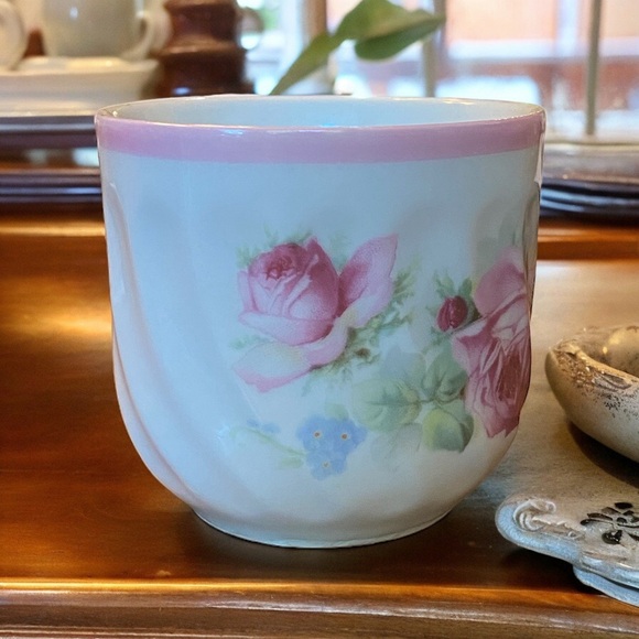 Lovely Antique coffee / teacup made in Germany - Picture 2 of 5